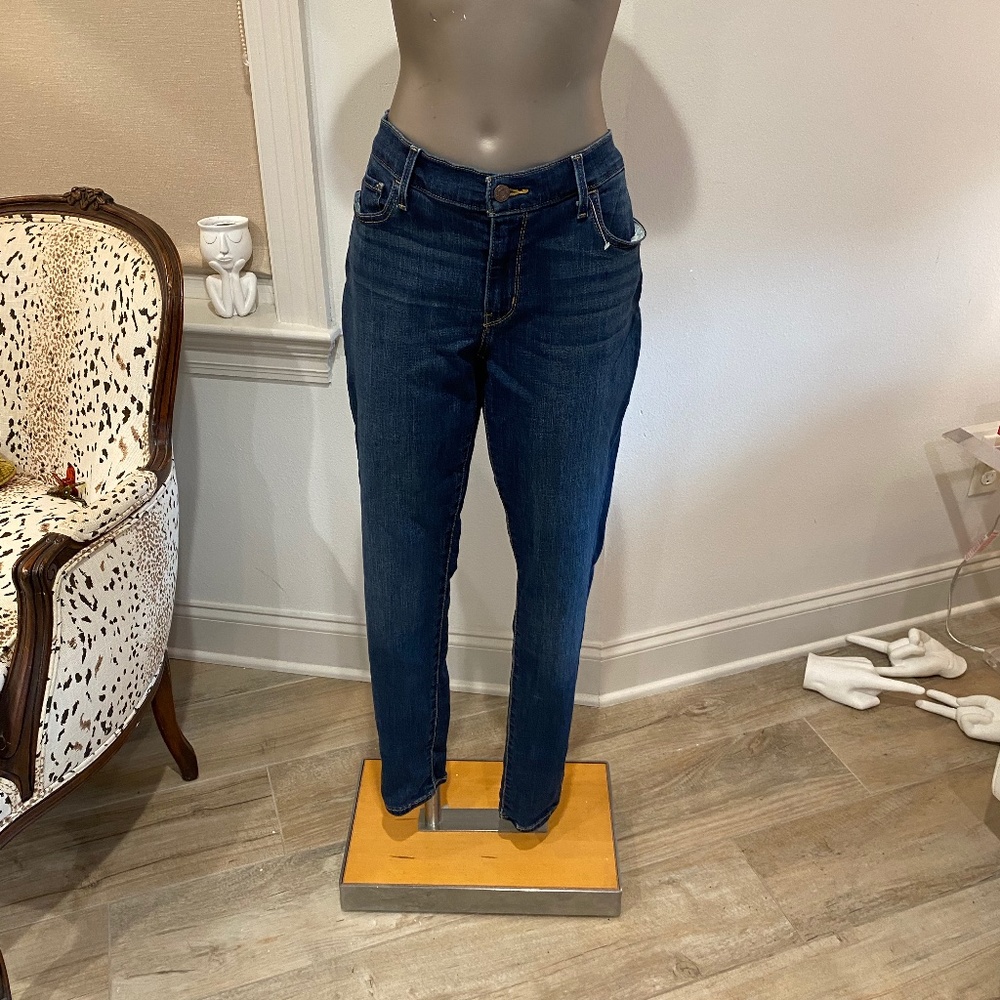 Levi's 710 Super skinny jeans, size 33, Great condition!